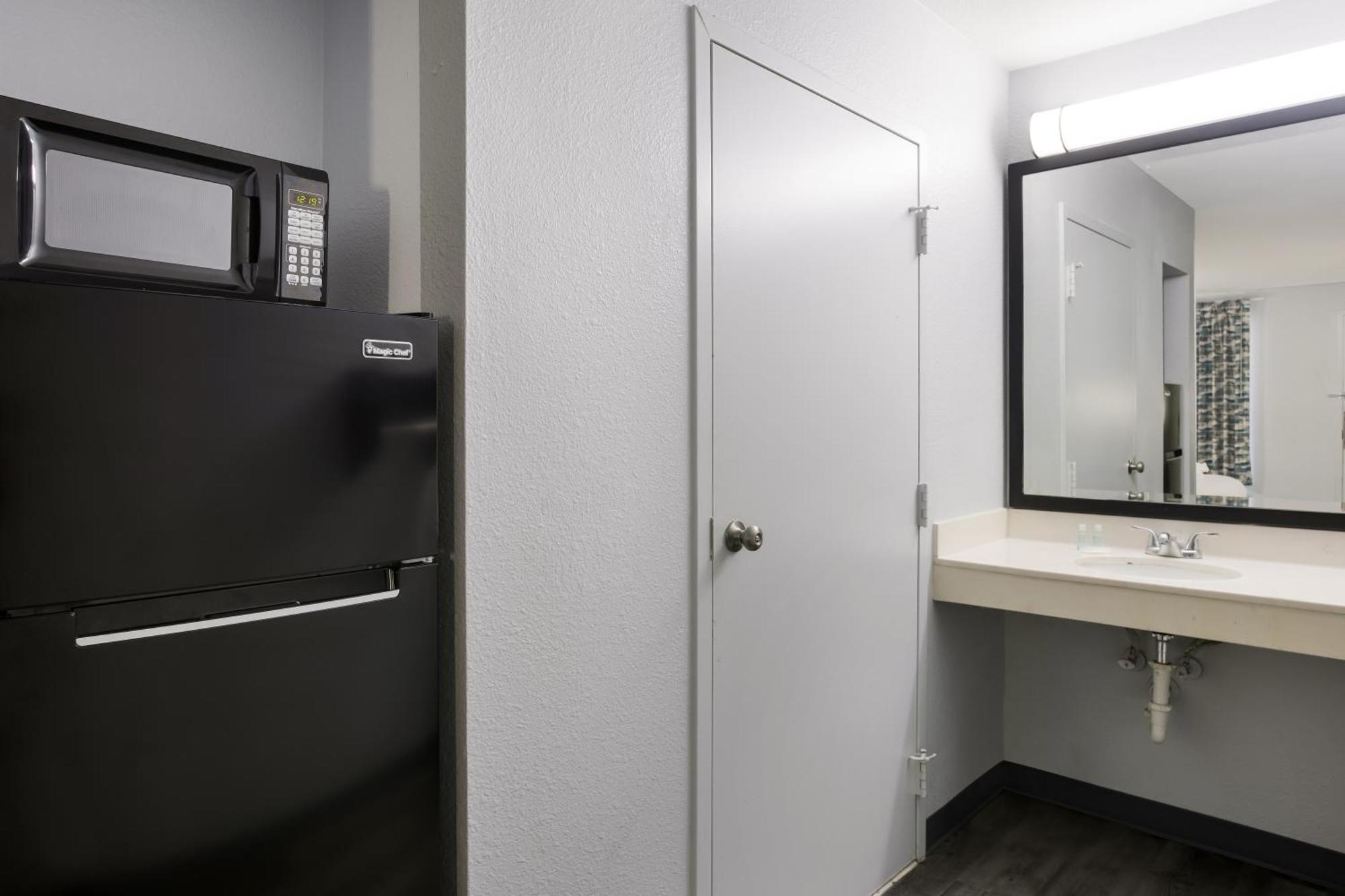 Suburban Studios Hinesville - Fort Stewart Area Bagian luar foto